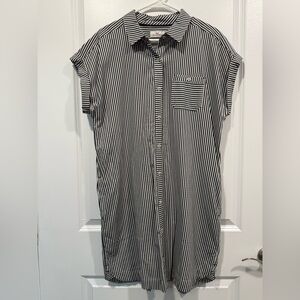 Vineyard Vines Navy and White Striped Seersucker Dress